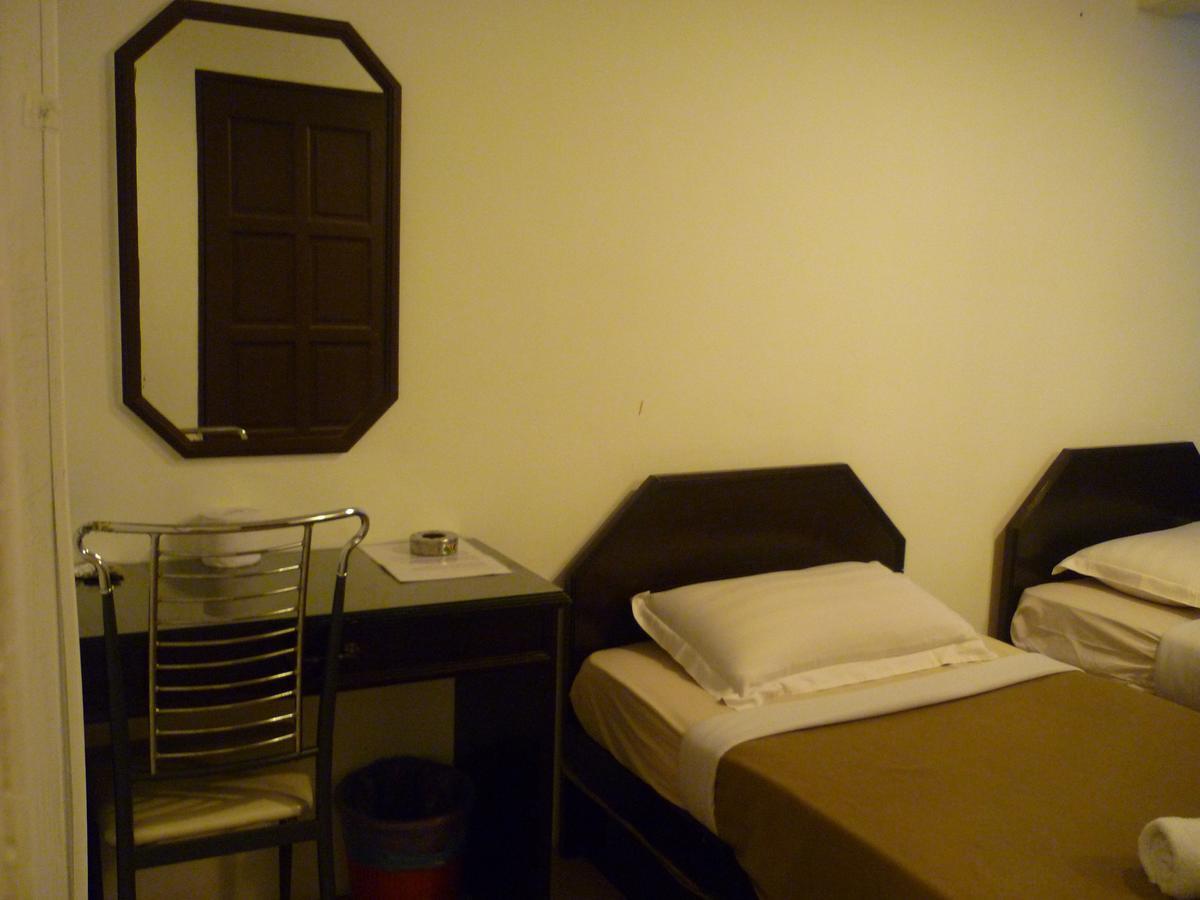 Best One Hotel Malacca Exterior photo